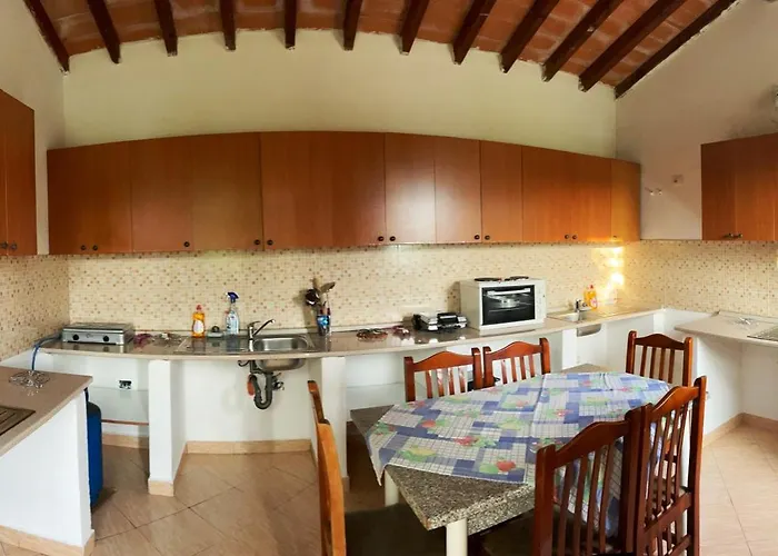 Family Spot Pensjonat Orikum